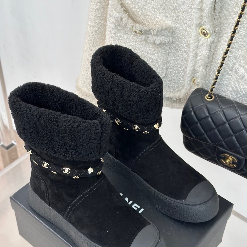 CHANEL Black Winter & Rain Boots - Picture 4 of 9